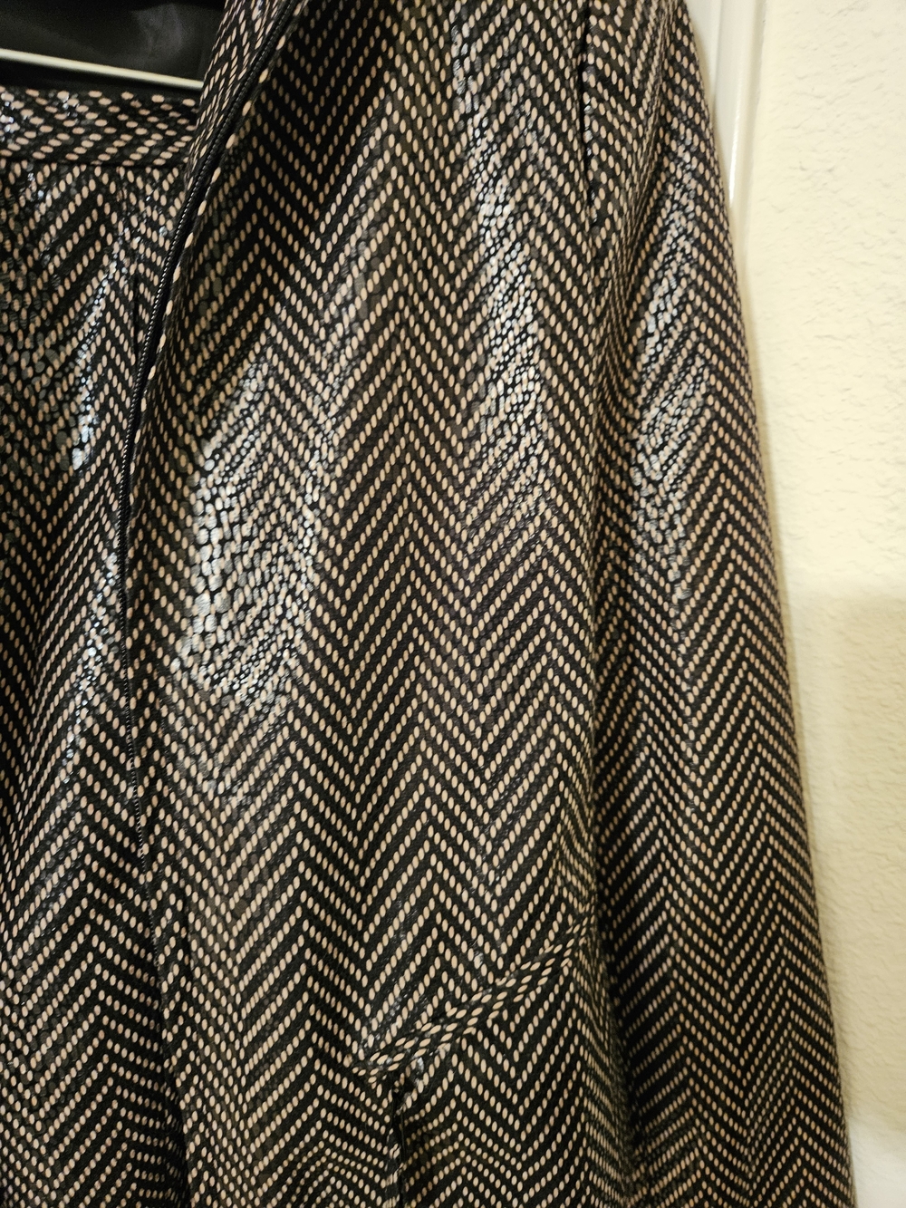 Harve Benard Black & Green Jacket with Soft  Dot Pattern - Picture 2 of 10